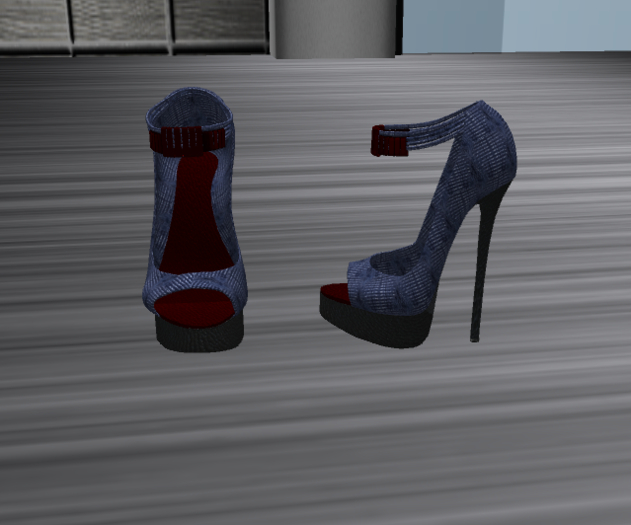 High heel shoe for Maitreya