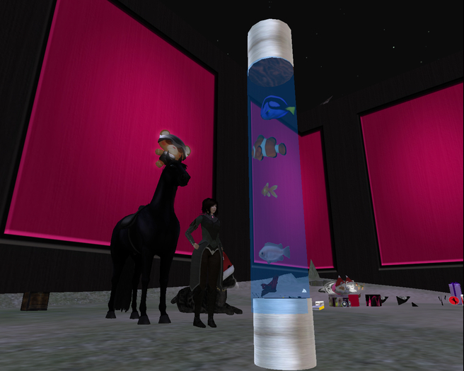 Pillar fish tank