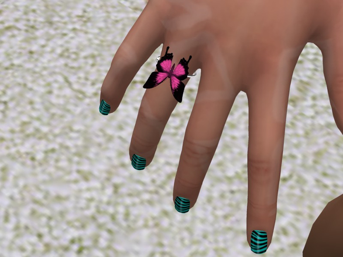 TM Lovely Butterfly Right Hand Ring - BENTO
