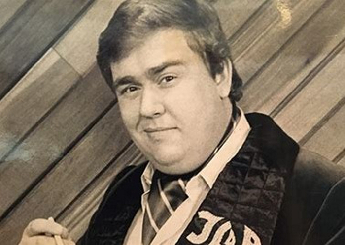 Johnny Larue I'm not gay gesture