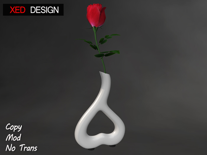 XD Rose In a White Heart Vase