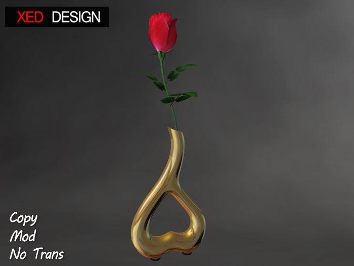XD Rose In a Gold Heart Vase