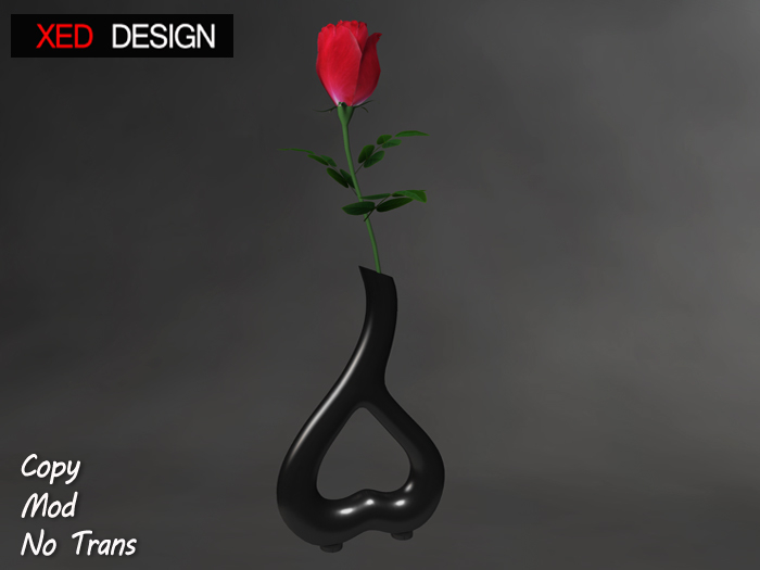 XD Rose In a Black Heart Vase