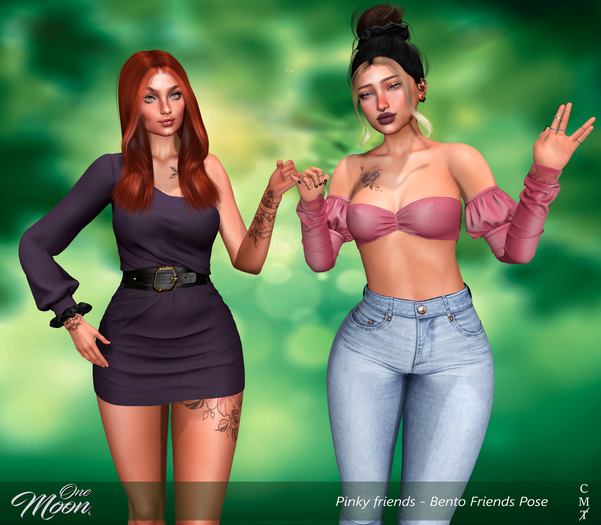 .::One Moon::. Pinky friends pose