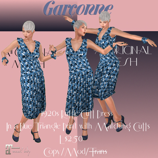 Box Garçonne Blue Triangles Ruffle Cuff Dress