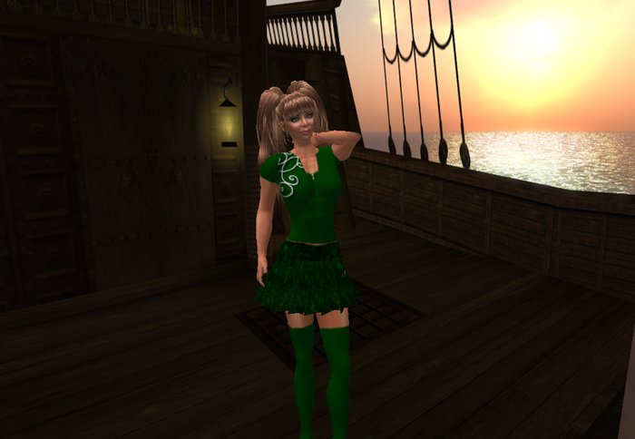 Hot Apple Outfit