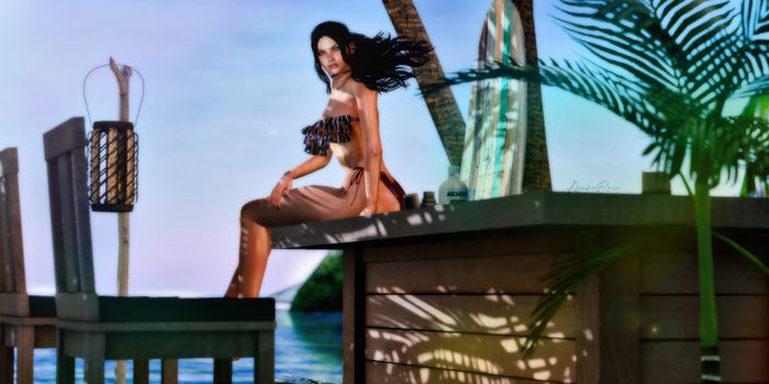 Beach bar sitting pose GIFT