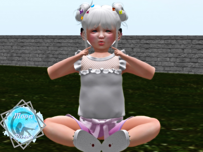{Moon} Poses - I got teeth