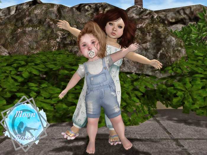 {Moon} Poses - Play