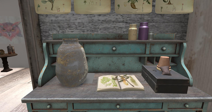 FINCA - rare golden concrete vase 3