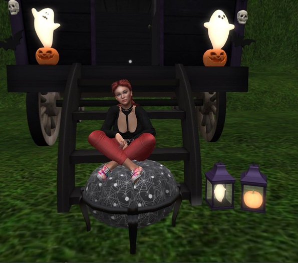 Spider Web Pumpkin Stool (Boxed)