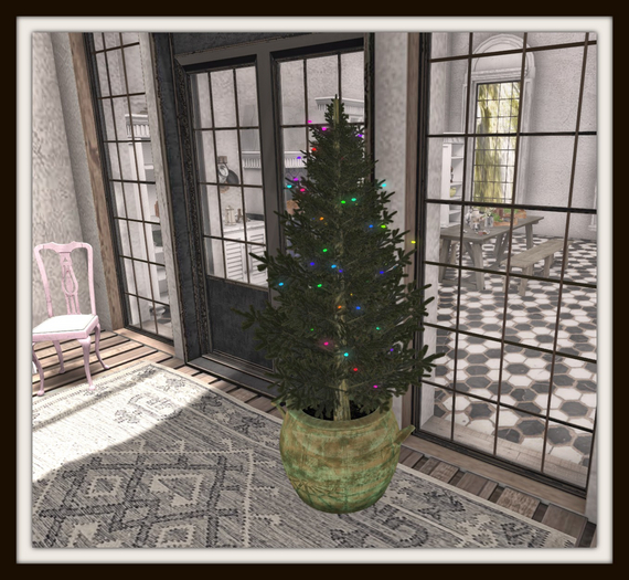 RHC Potted Lit Tree