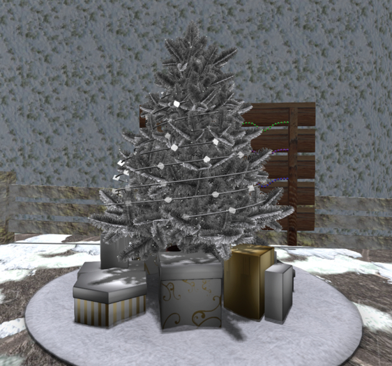 ~FT~ Christmas tree with gifts mid - Silver Star