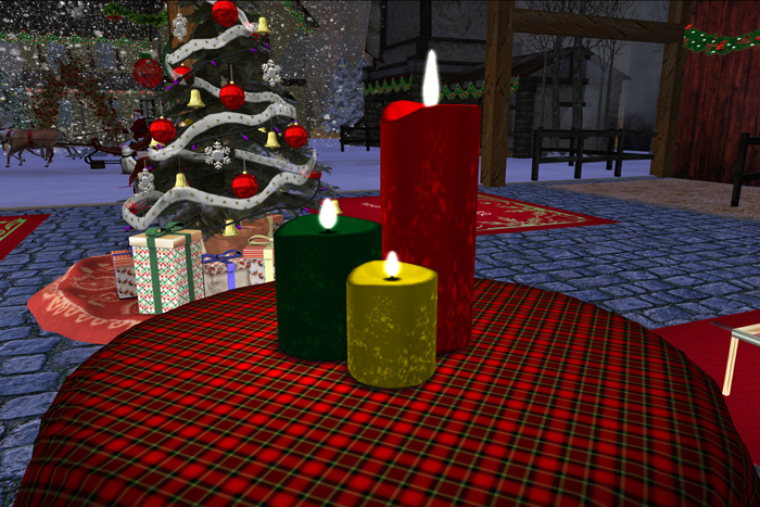 Christmas Red Green & Gold Candle set
