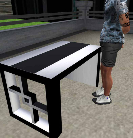 DD simple desk table (chrome/blk)