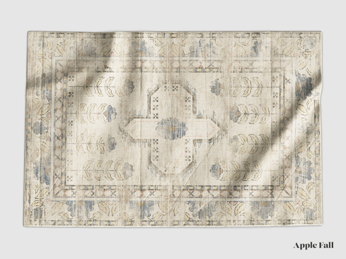 Apple Fall Sheridan Knotted Rug - Pale Blue