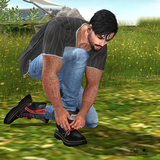 [Panthar Pose] Tie Shoe