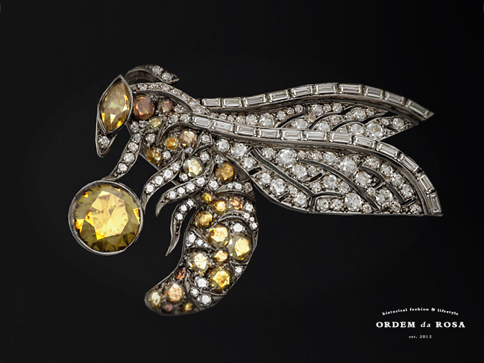 Ordem da Rosa - Art Deco Bee Brooch