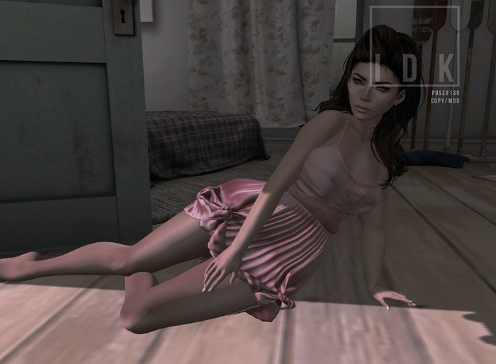 .::IDK::. Pose #139