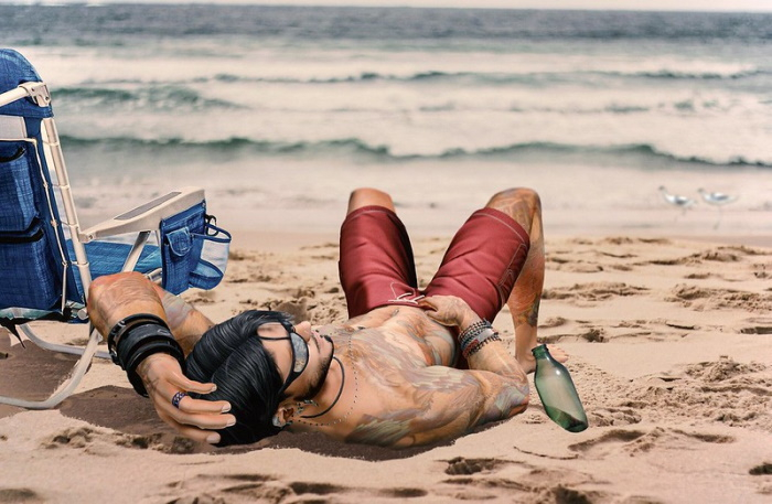 TEMPTING - Chillaxin