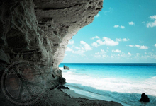 129 - Tropical - Entrance Big Rock - Blue Sea - Blue Sky - Land Divider - Privacy Screen