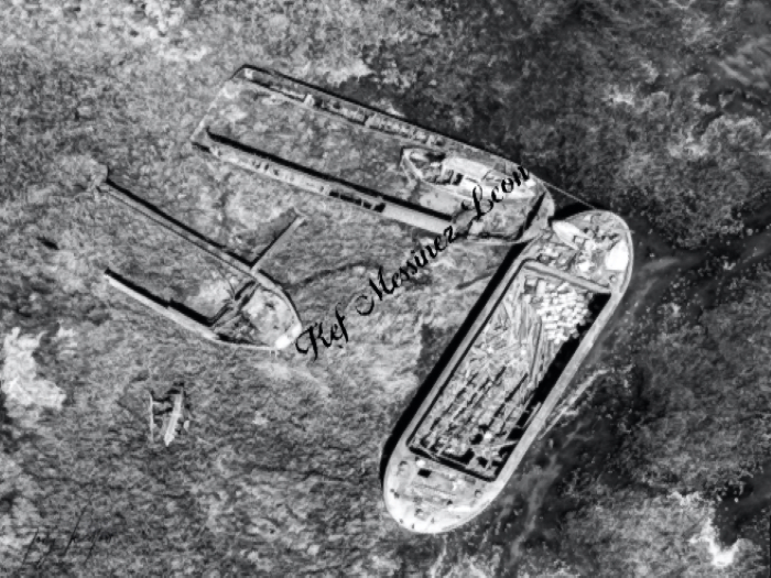 Old Boats BW
