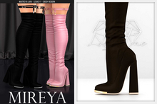 Look At Me. Mireya : brown