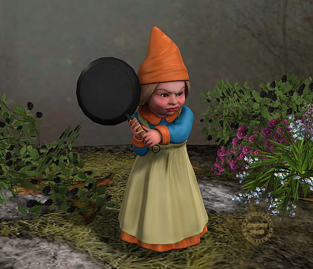 09 Mutresse-Attacking-Garden Lady Gnomes