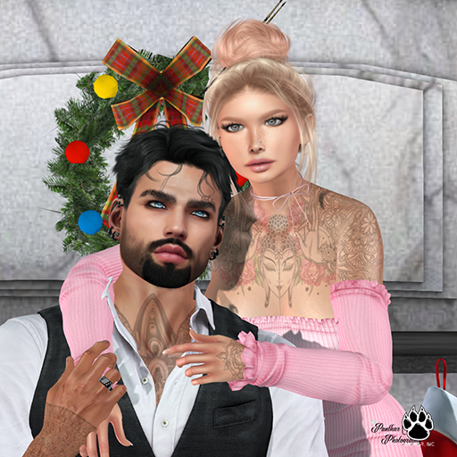 [Panthar Pose]  Couple Close