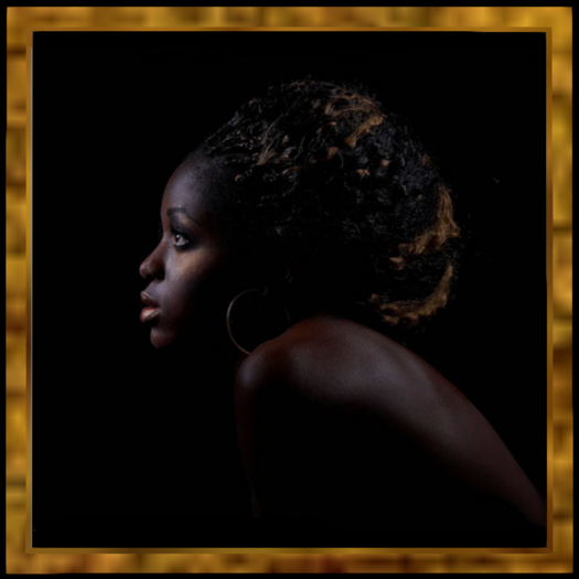 REAL WOMEN - PORTRAIT - GOLD FRAME