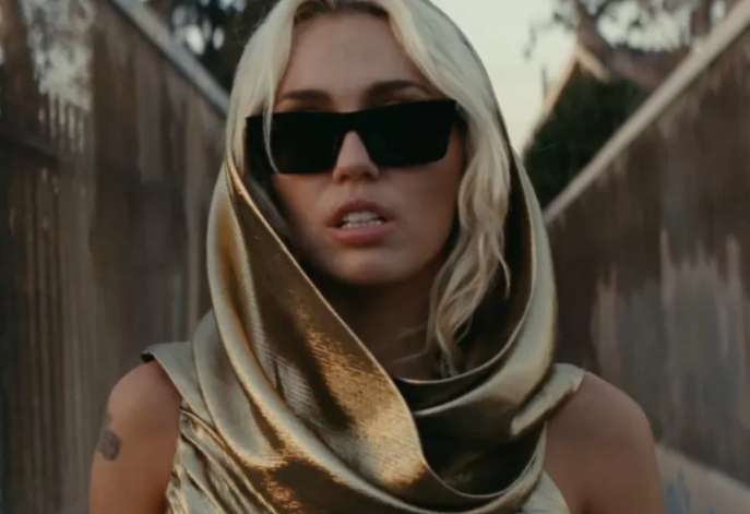 Miley Cyrus - Flowers Dancer