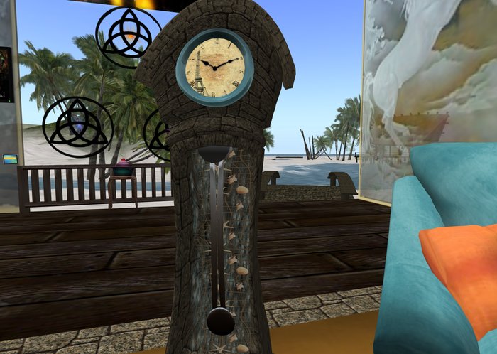 Seaside Clock w/Texture change face plate/pendulum Boxed