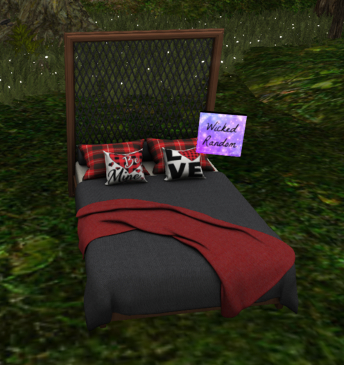 Little Bee - Romantic Bedroom - Bed RARE