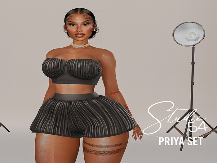 S.54 Priya Short Black