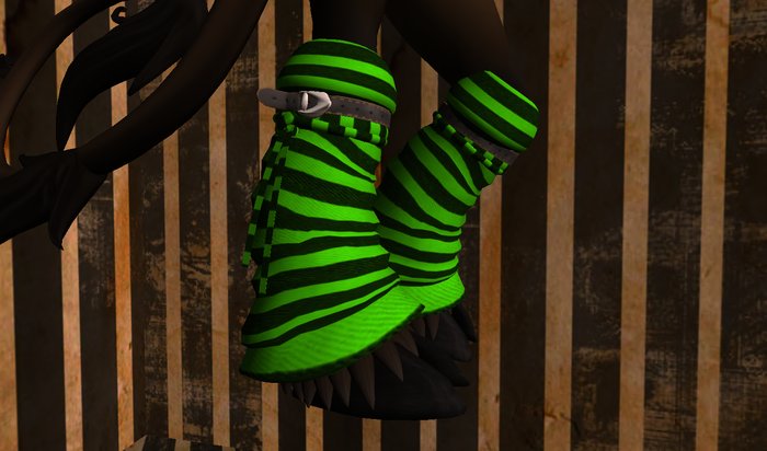 ST Strapped Legwarmers - Green/Black