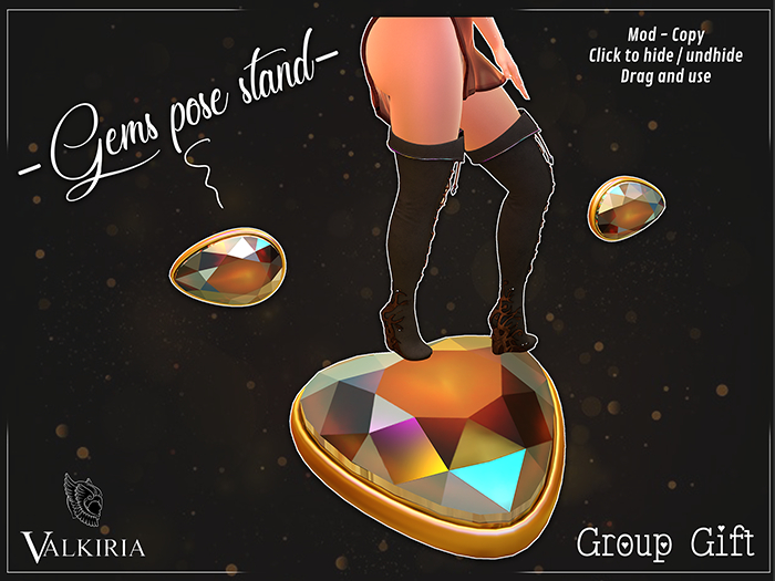 * VALKIRIA * HEART GEM POSER (GIFT)