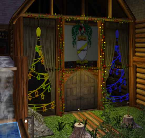 LOL STORE  Tree and lights to decorate houses at Christmas