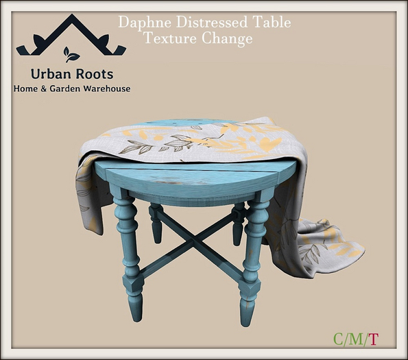 UR Daphne Distressed Table 