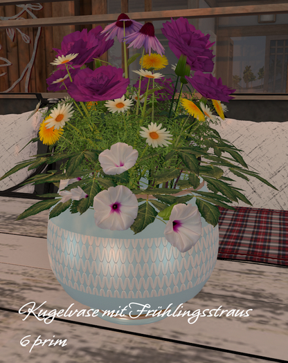 Kugelvase mit Fruehlingsstraus