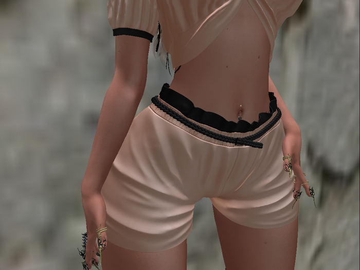 MAITREYA SHORTS PALE