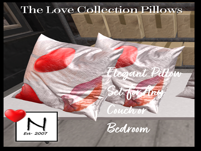 I Love Your Lips Pillow Set