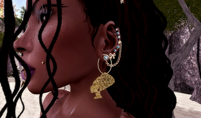 "M" Mesh IInside "M"  Mesh Designer Earrings African Lady Head