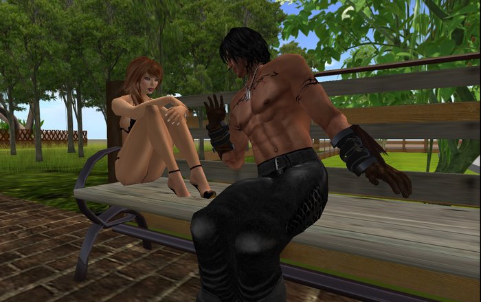 Sculpted Bench  Classic 2 poses    2 Prims