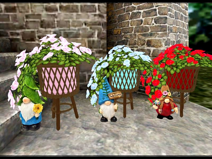 [AE] Home & Garden - Draping Rose Planter Figurine Gnomes Set