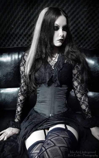 goth poster 34