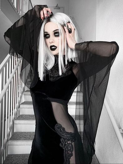 goth poster 70