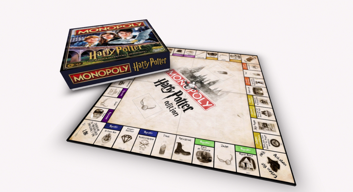 Game Plan and box Monopoly Harry Potter