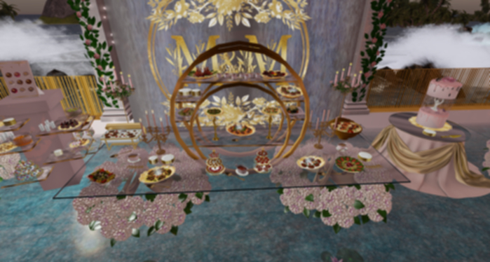 Crystal and Gold Wedding Buffet table