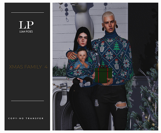 Luan Poses Xmas Family 4