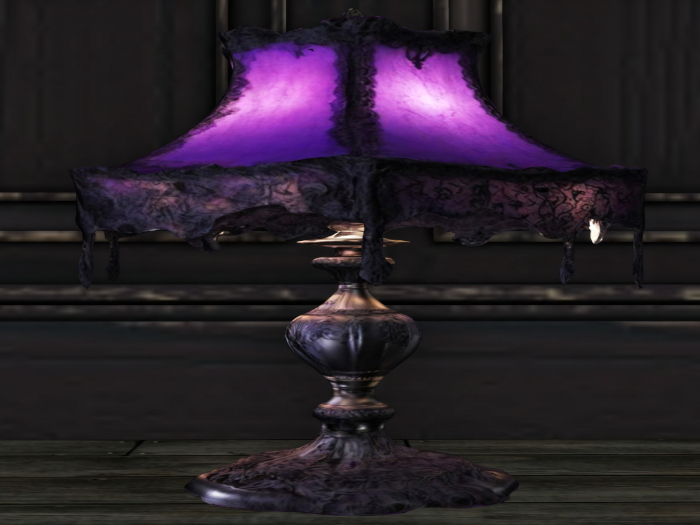 B&C Gothic Purple Lamp